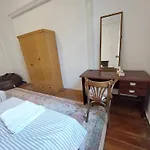 Al- Mazareta A Private Room At Shared Apartment For Men Only No Ladies Allowed غرفة خاصة في شقة مشتركة للرجال فقط ممنوع السيدات仅限男士 女士不允许